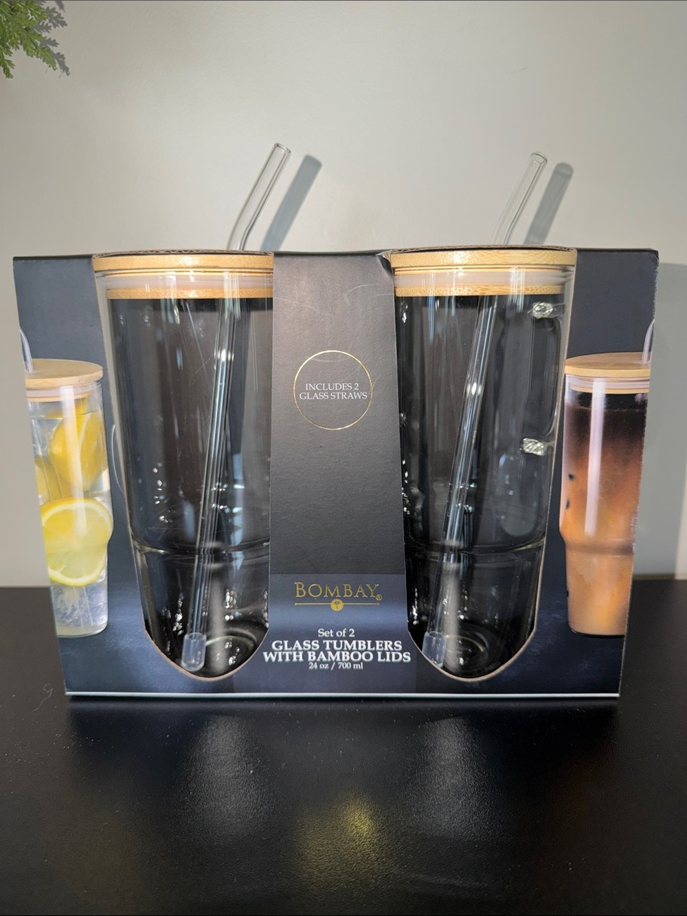 ❤️NEW!!!❤️ Bombay Glass Tumblers with Bamboo Lids & Straws - Clear (Set of 2)